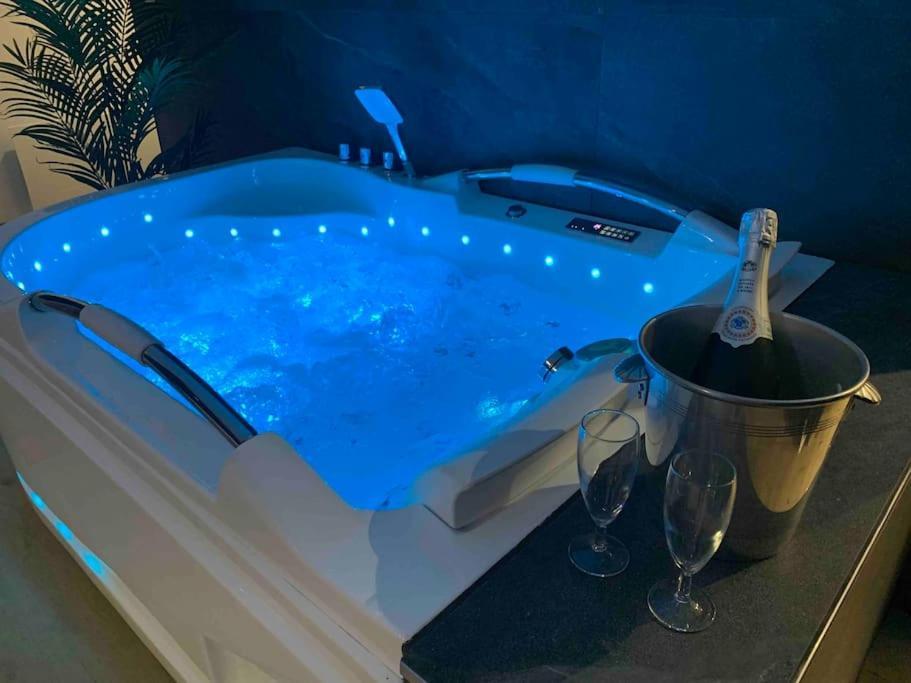 La Suite Saphir - Spa Privatif Nancy Exterior photo
